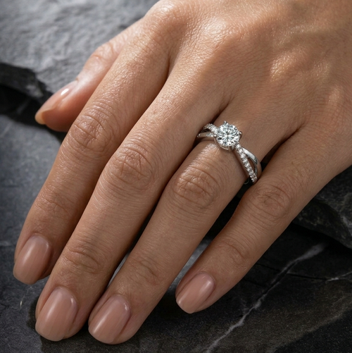 LUEUR - 0.4ct Twisted Pave Moissanite Solitaire | 925 Sterling Silver